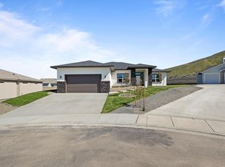 1056 Makah Ct, Richland, WA