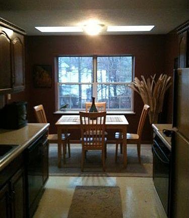 2nd image of 1308 Fox Run Ct #C