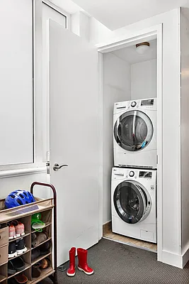 Rented by Douglas Elliman | media 16