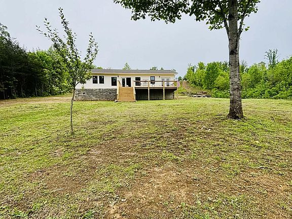 3rd image of 197 Echo Point Rd
