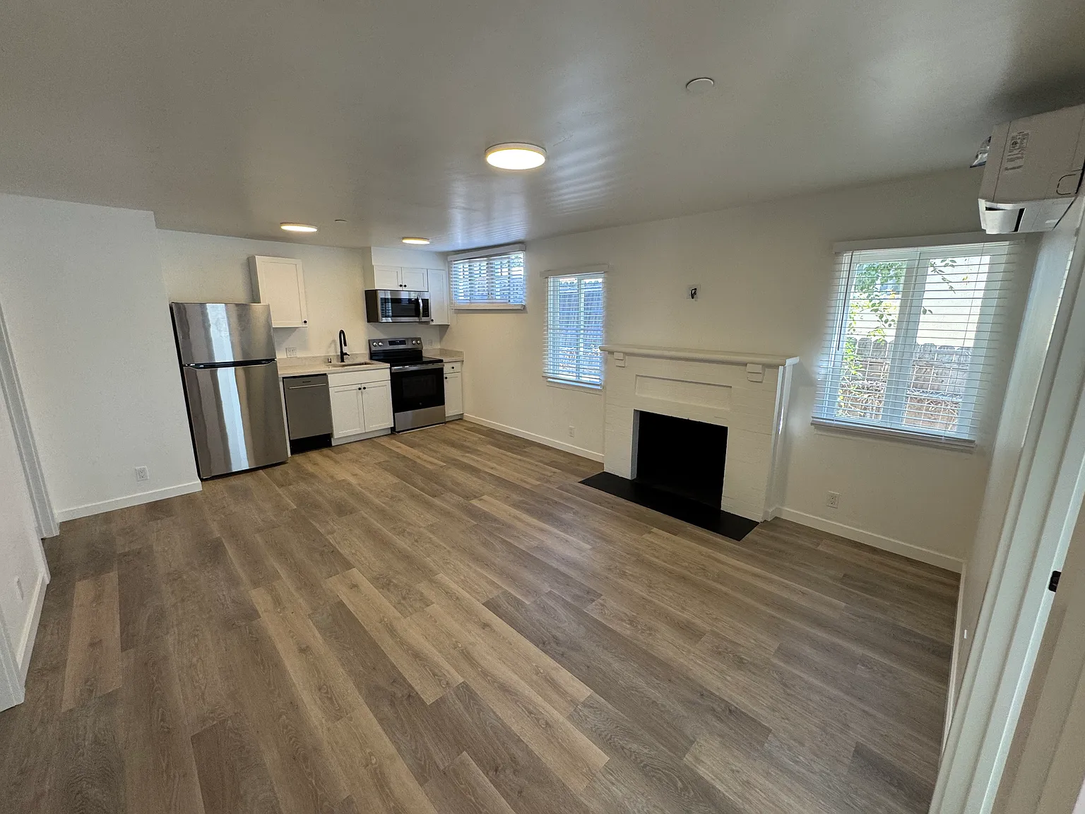 2 bed, $4,200 — Photo 2