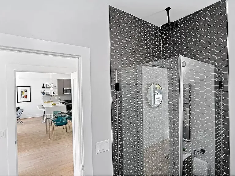 274 Duncan Ave #2 — Photo 17