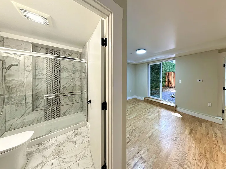 555 Ofarrell St — Photo 23