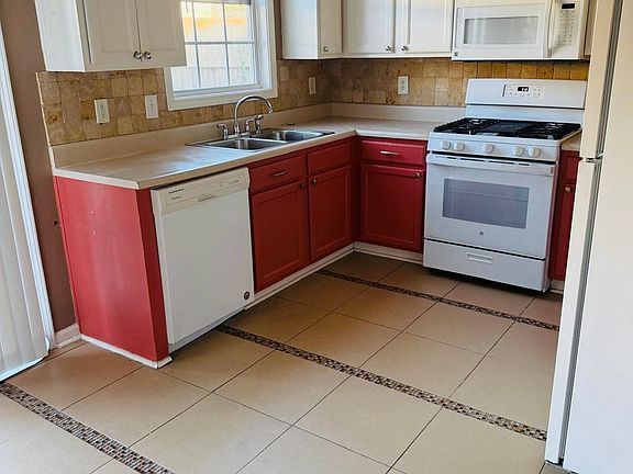 5th image of 2932 Greyhawk Ln