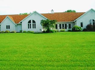 6338 Brown Rd, Oregon, OH 43616