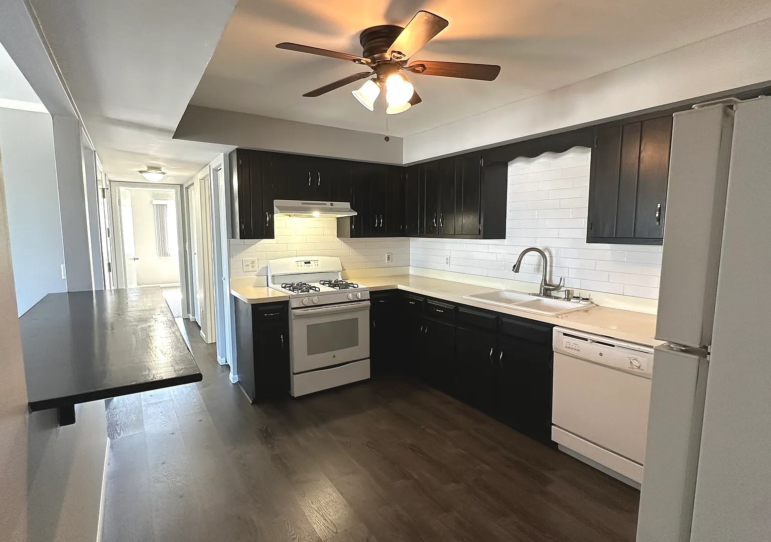 2 bed, 900 sqft, $1,750 — Photo 3