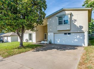 745 NW Ann Lois Ln, Burleson, TX 76028