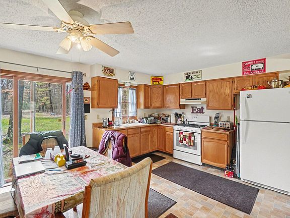 4th image of 6233 S Middle Rd