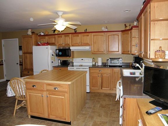 3rd image of 2755-2757 Holman Dr