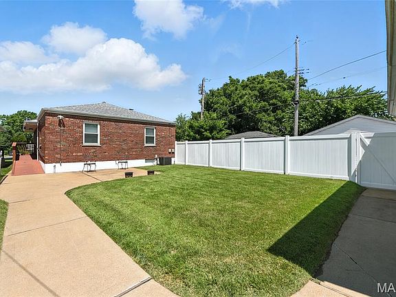 5th image of 6912 Hampton Ave