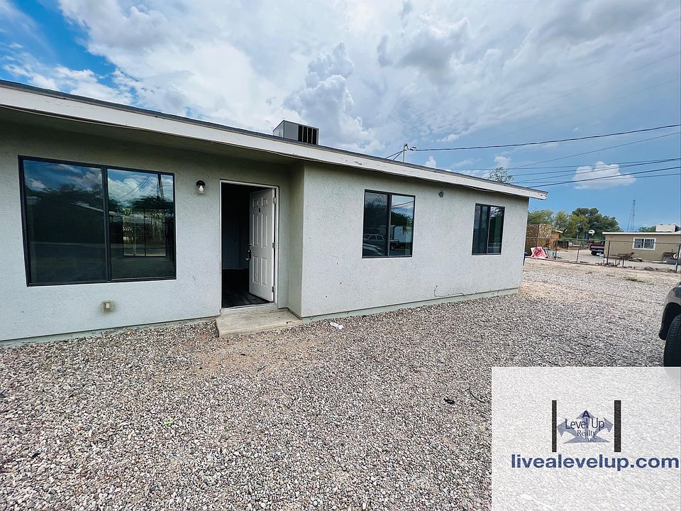 1st image of 219 W Pennsylvania Dr #2