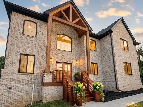 4850 Pinecrest Ct, Dryden, MI 48428