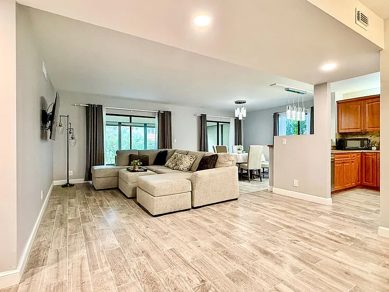 10615 Ocean Palm Way #102 — Photo 6