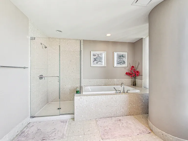 340 E Randolph St #4901 — Photo 27
