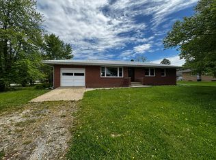 428 Noland Dr, Elliott, IL 60933