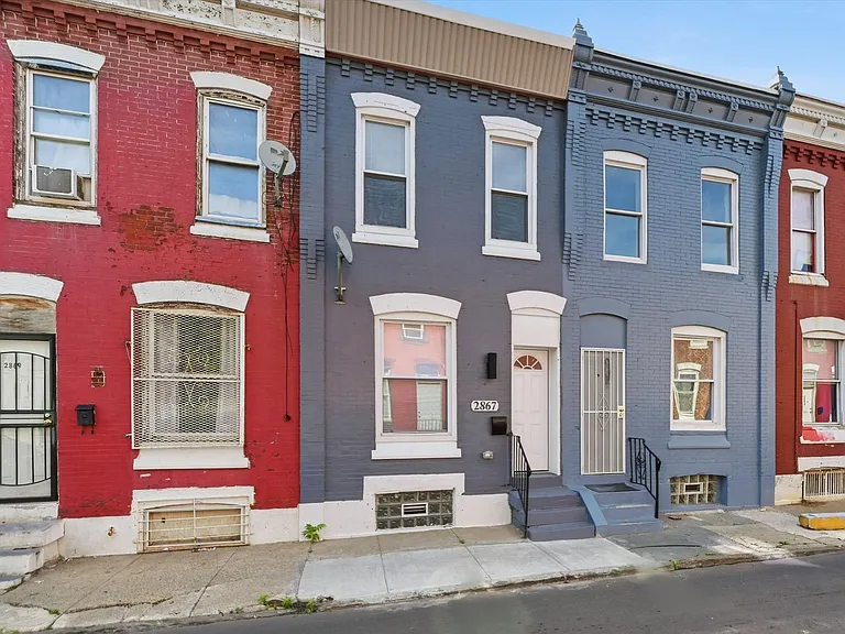 2867 N Lee St — Photo 14