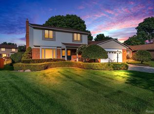 47259 N Blueridge Dr NE, Macomb, MI 48044