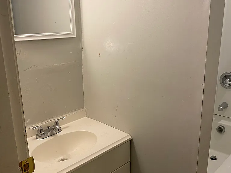 340 Main St #2 — Photo 5