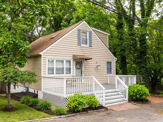 30 Birch Road, Rocky Point, NY 11778