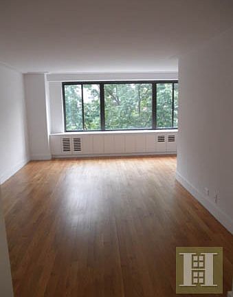 2nd image of 382 Central Park West 6t #6T