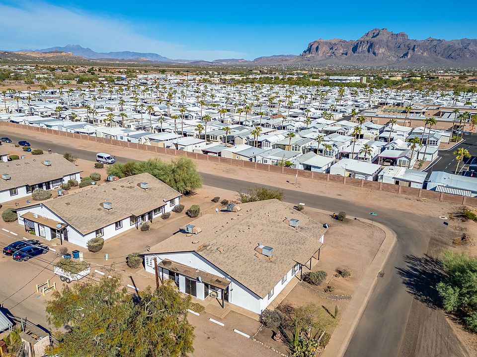 102-web-or-mls-Exterior-40_12132024