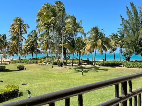 A8 Continental Beach Rst, Rio Grande, PR 00745