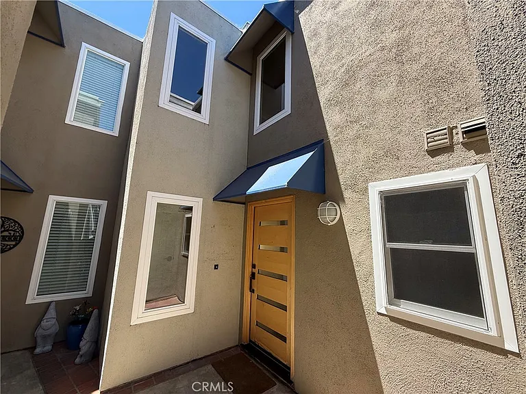 3382 Tempe Dr — Photo 2