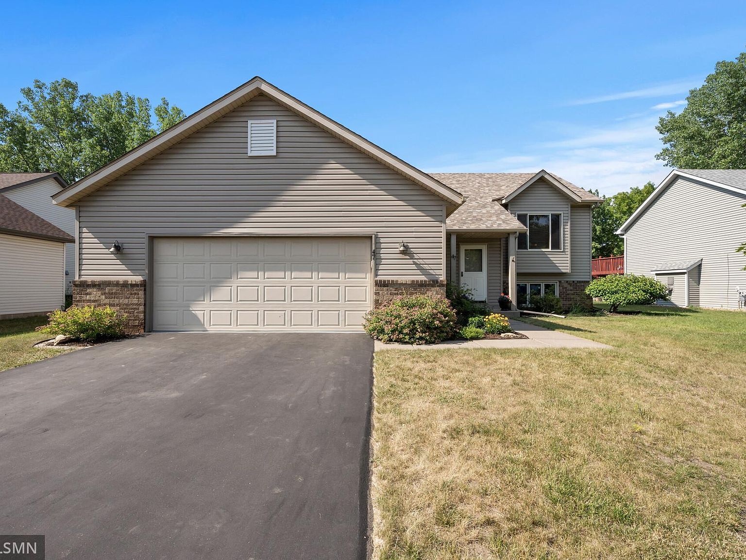47 Maple Ln, Little Canada, MN 55117 Zillow