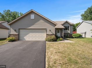 47 Maple Ln, Little Canada, MN 55117