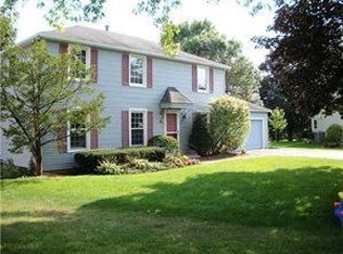 7 Gilhall Cir, Fairport, NY 14450