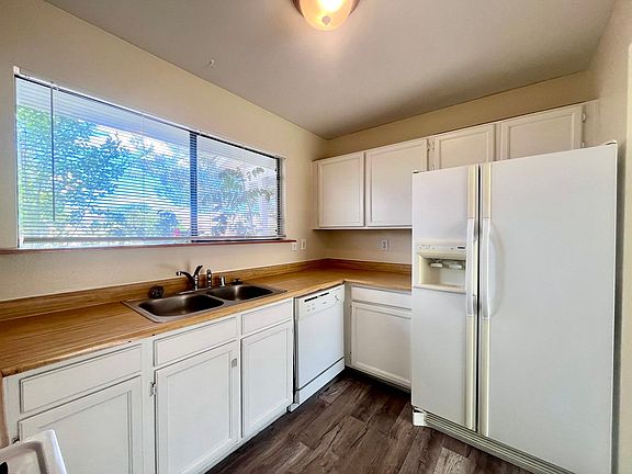 5th image of 874 Baltic Ave SE