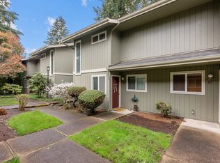 1500 Norkenzie Rd APT 17, Eugene, OR 97401