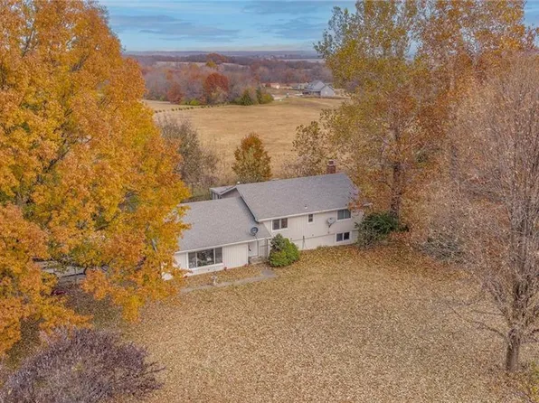 2521 N Yocum Rd, Independence, MO 64058
