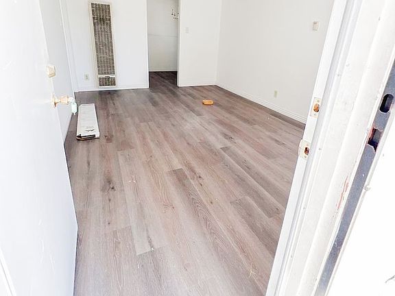 2nd image of 1060 Ravenna Ave #1062-1/2