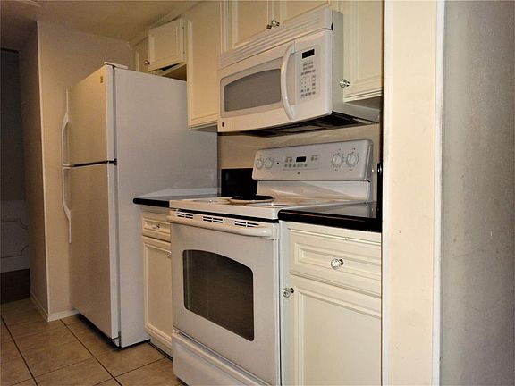 3rd image of 12633 Memorial Dr APT 40