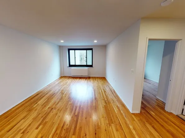 284 Mott Street image 1 of 11