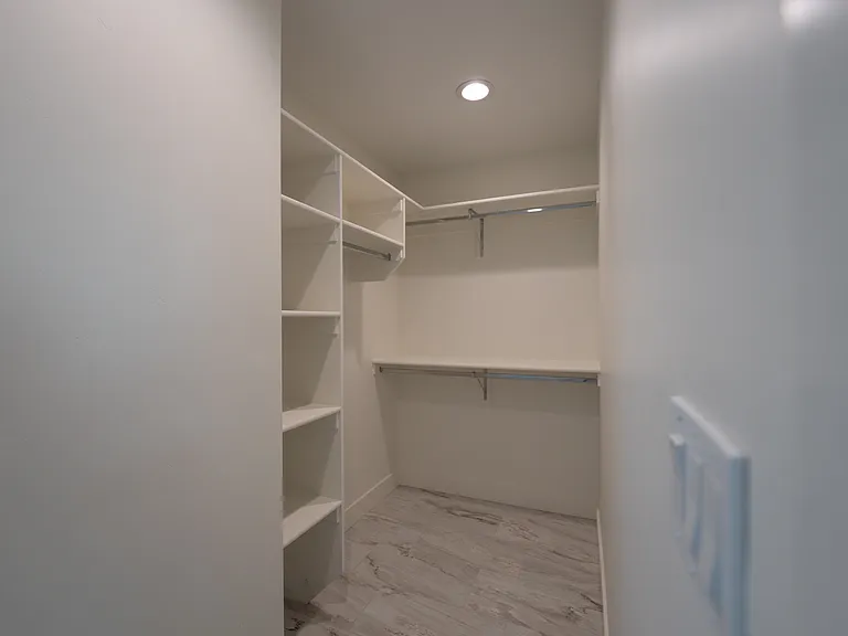 541 W Mesquite Blvd — Photo 6