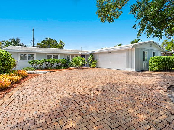 5th image of 2110 NE 55th Street