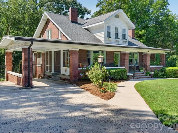 1035 S Belvedere Ave, Gastonia, NC 28054