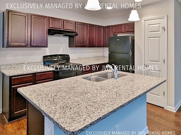 5th image of 8418 Eaton Ave