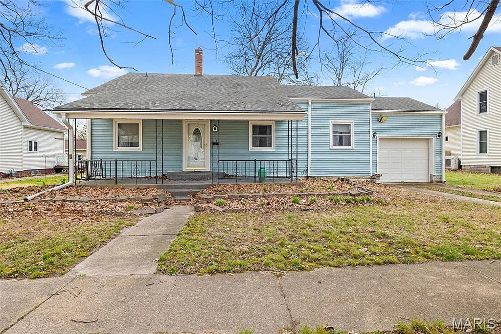115 W South St photo 1
