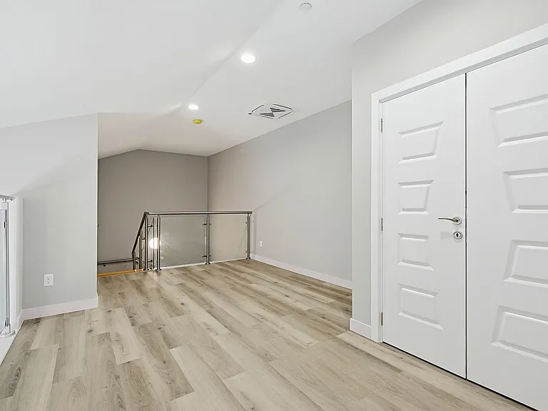 Taj Estates of Franklin II — Photo 221