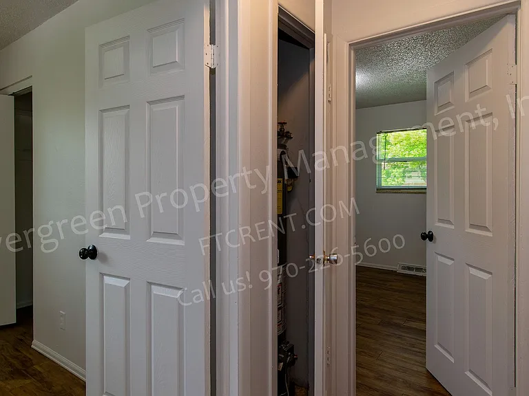 2439 Clearview Ave — Photo 9