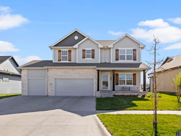 9520 Fairbury Ln, Lincoln, NE 68516