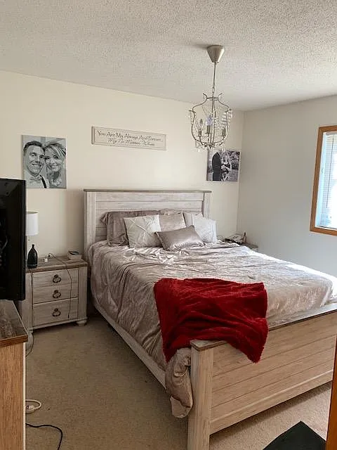 3 bed, 1000 sqft, $1,595 — Photo 2