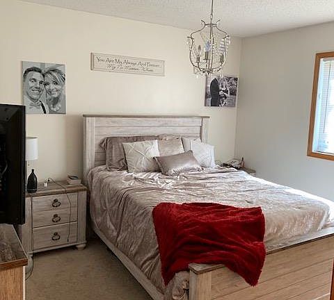 2nd image of 916 Wescott Sq APT 204