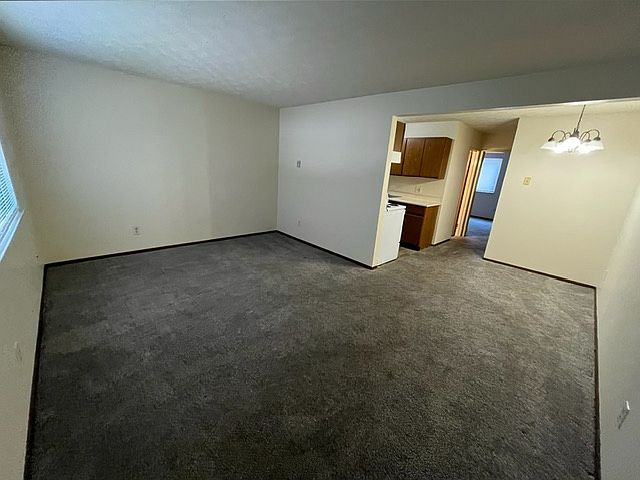 1st image of 525 Carroll St APT 1B