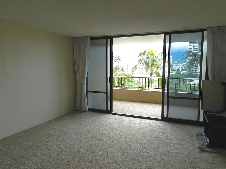 2121 Ala Wai Blvd #805 — Photo 4