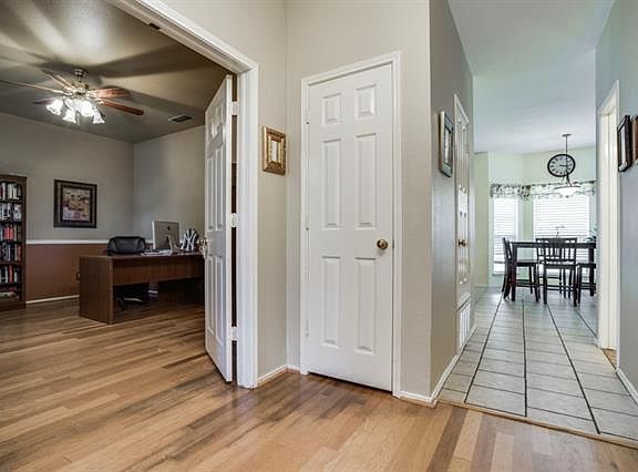 4th image of 4025 Appleyard Dr