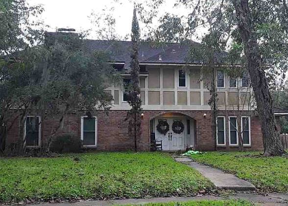 1st image of 109 Banyan St